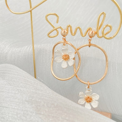 Asymmetric Daisy Hoop Dangle Earrings