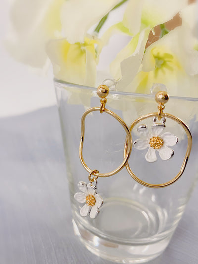 Asymmetric Daisy Hoop Dangle Earrings