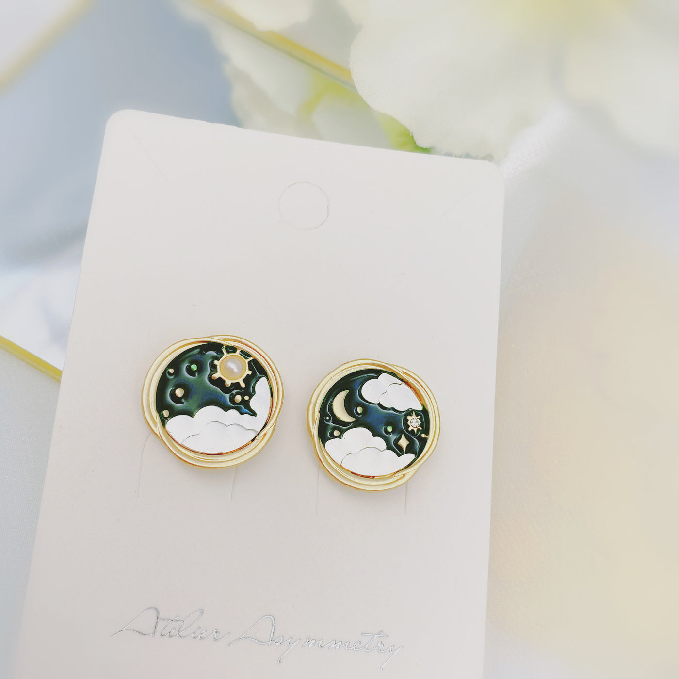 Asymmetric Sun and Moon Studs