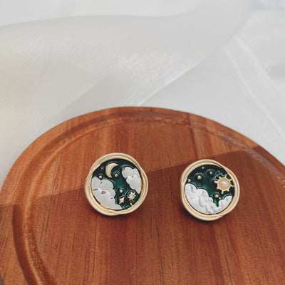 Asymmetric Sun and Moon Studs