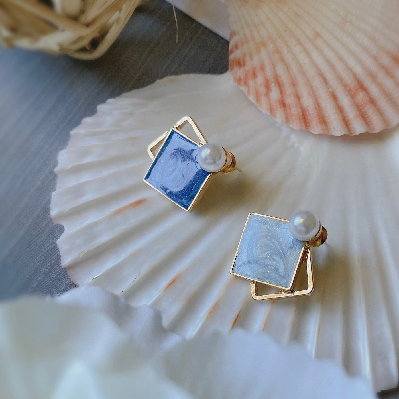 Mismatched Blue Pearl Square Stud 