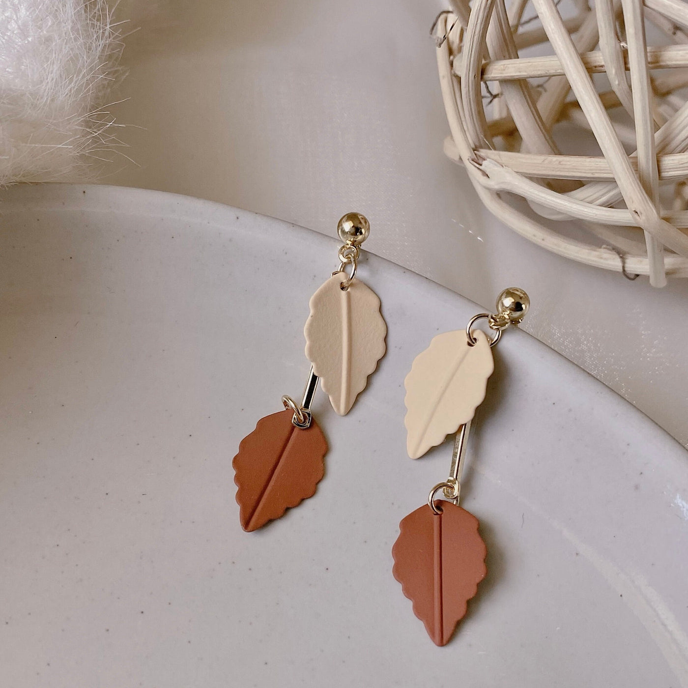 Twin Leaves Drop Earrings 