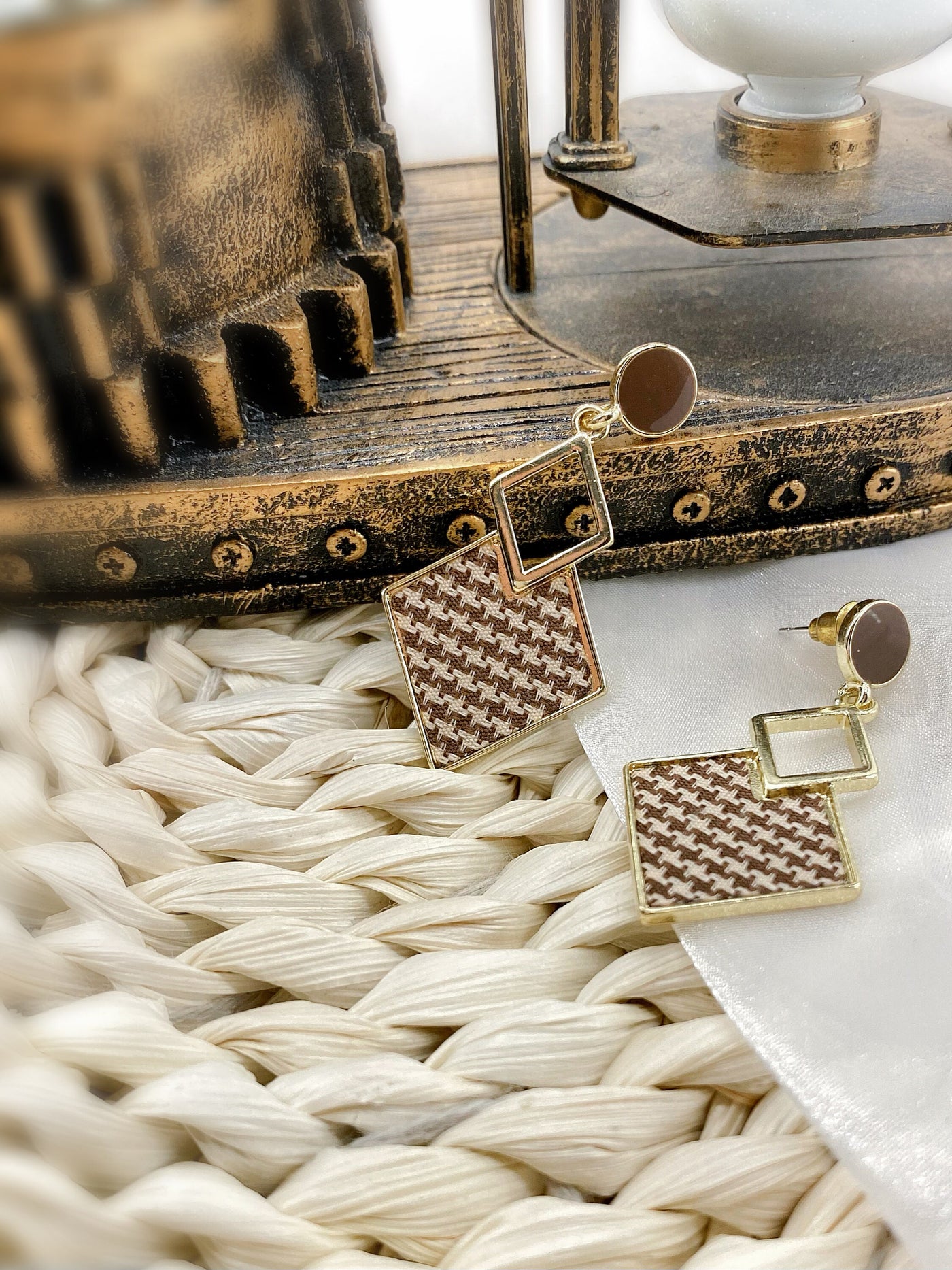 Geometric Brown Checkered Dangle Earrings 