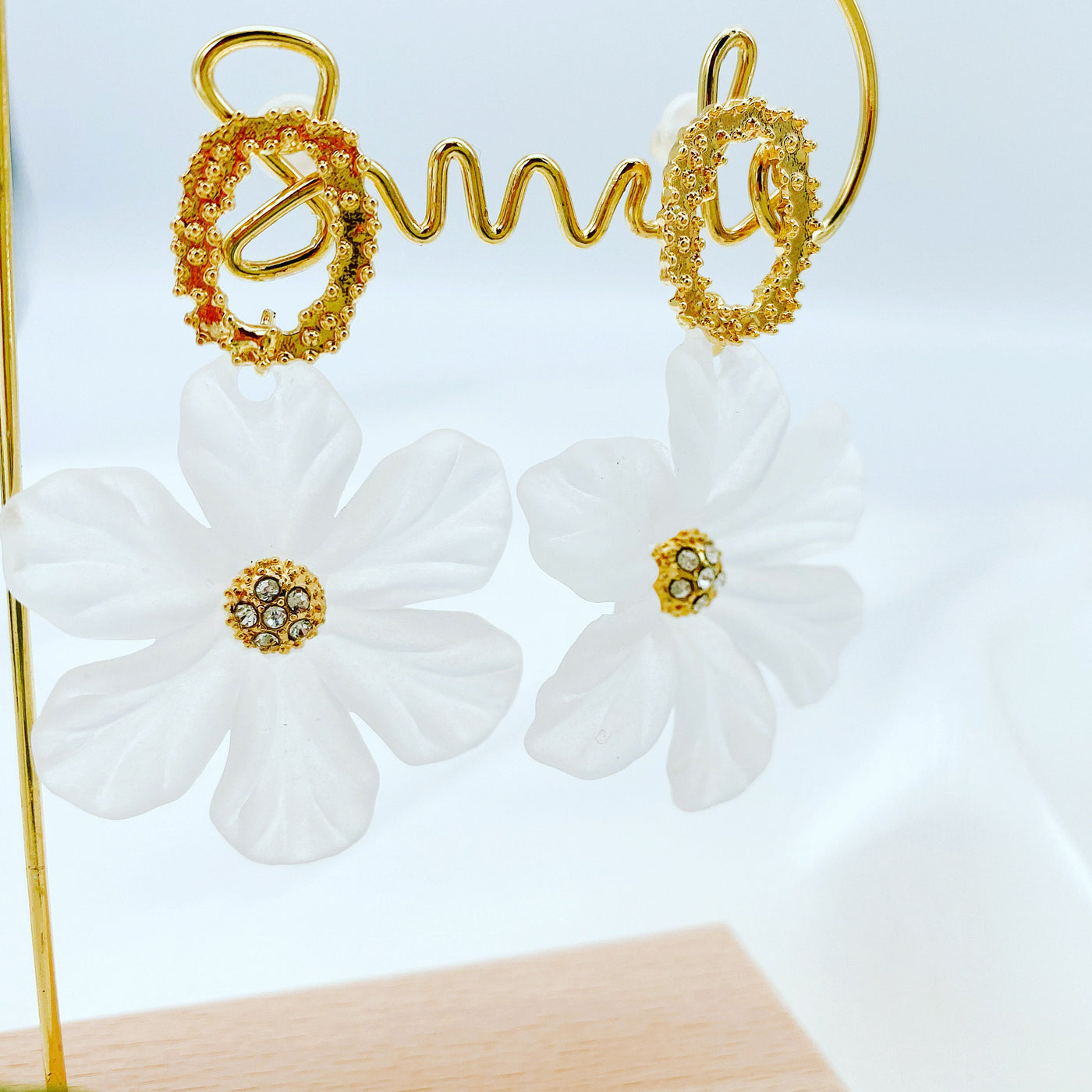 Clear Flower Dangle Earrings 